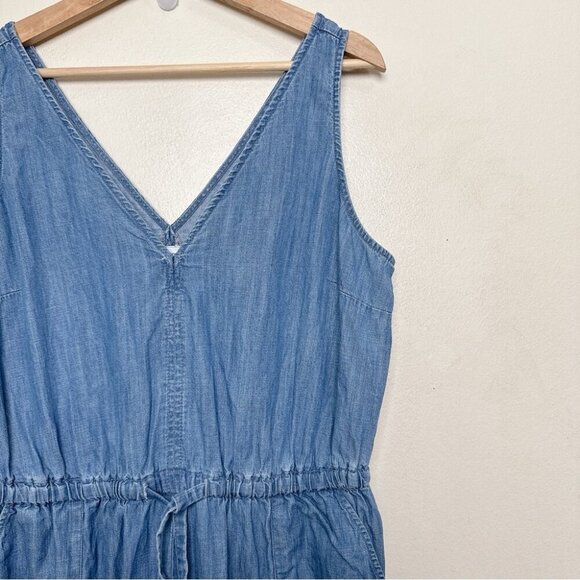 GAP Womens Large Vneck Sleeveless Chambray Capri Romper - Picture 5 of 14